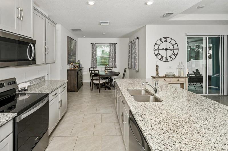 Kitchen eating area