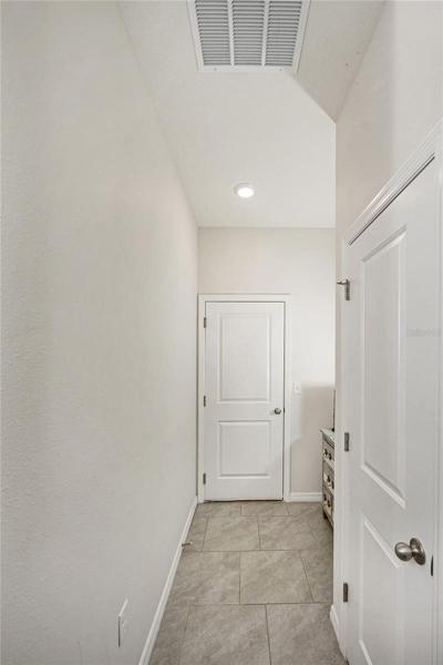 Entrance way to in-law/multi-generation areas