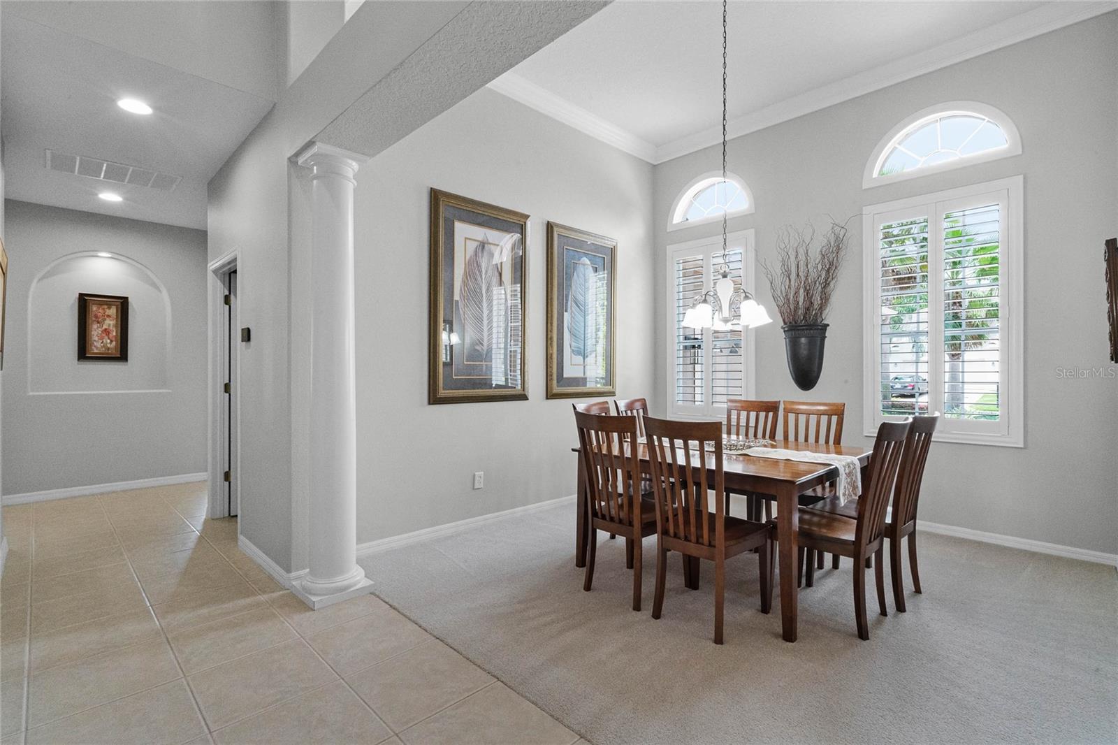CROWN MOULDING, ARCHED NICHES