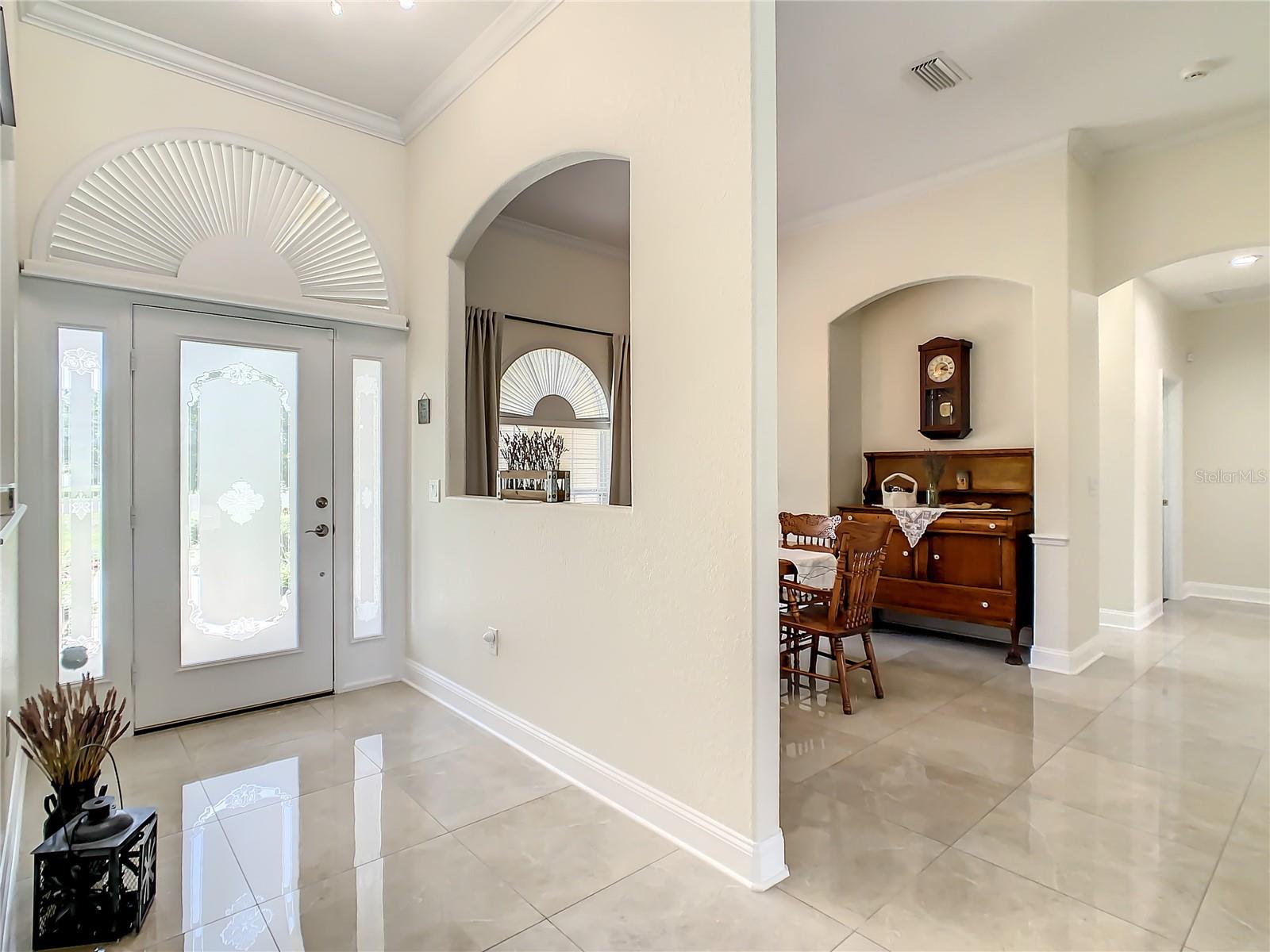 Entrance and Dining