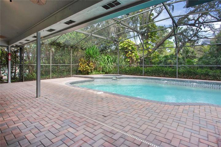 Lanai/Pool
