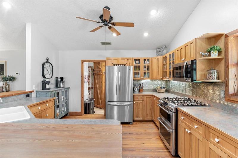Kitchen with Plenty of Counter and Cabinet Space
