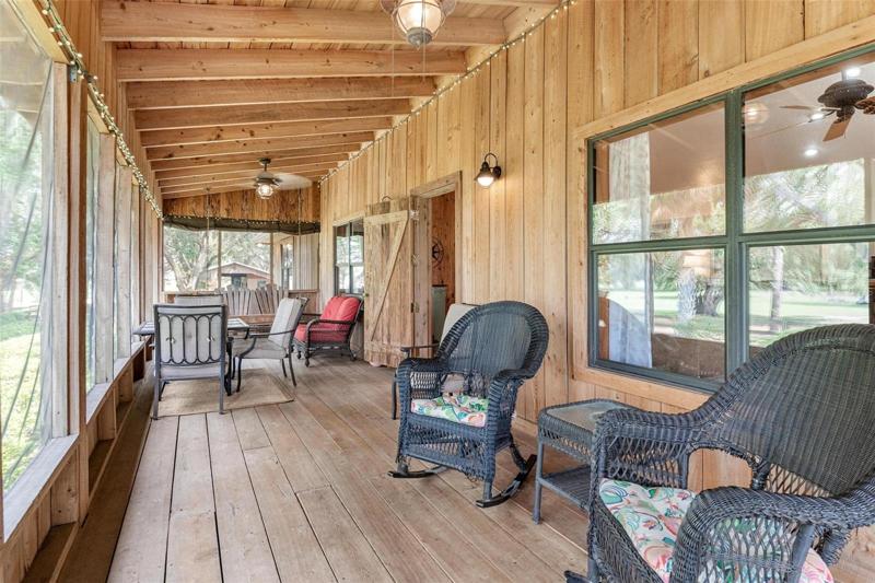 Enclosed Side Porch Area