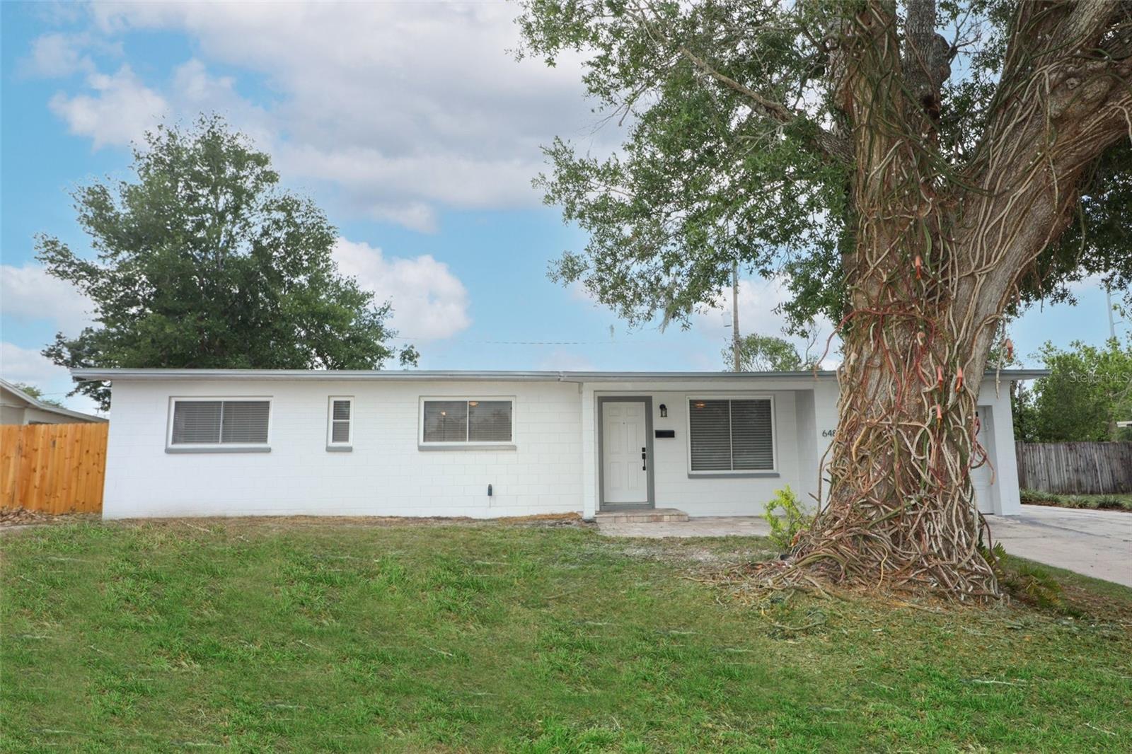 Front view of home