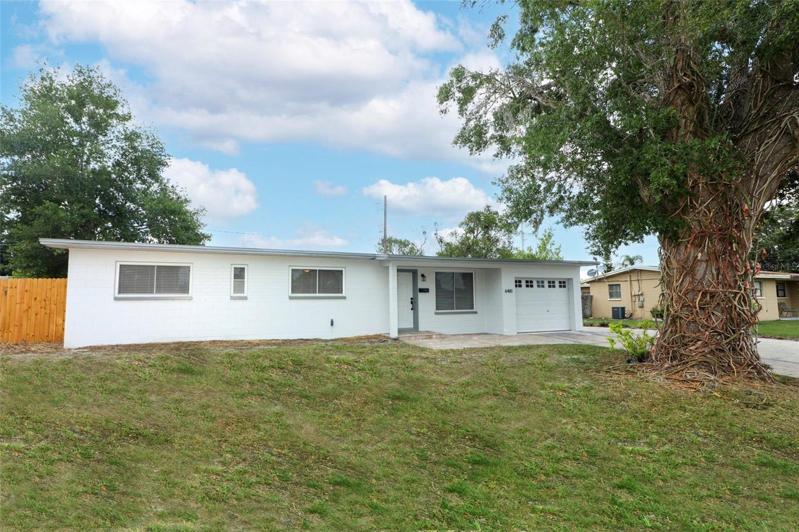 Front view of home