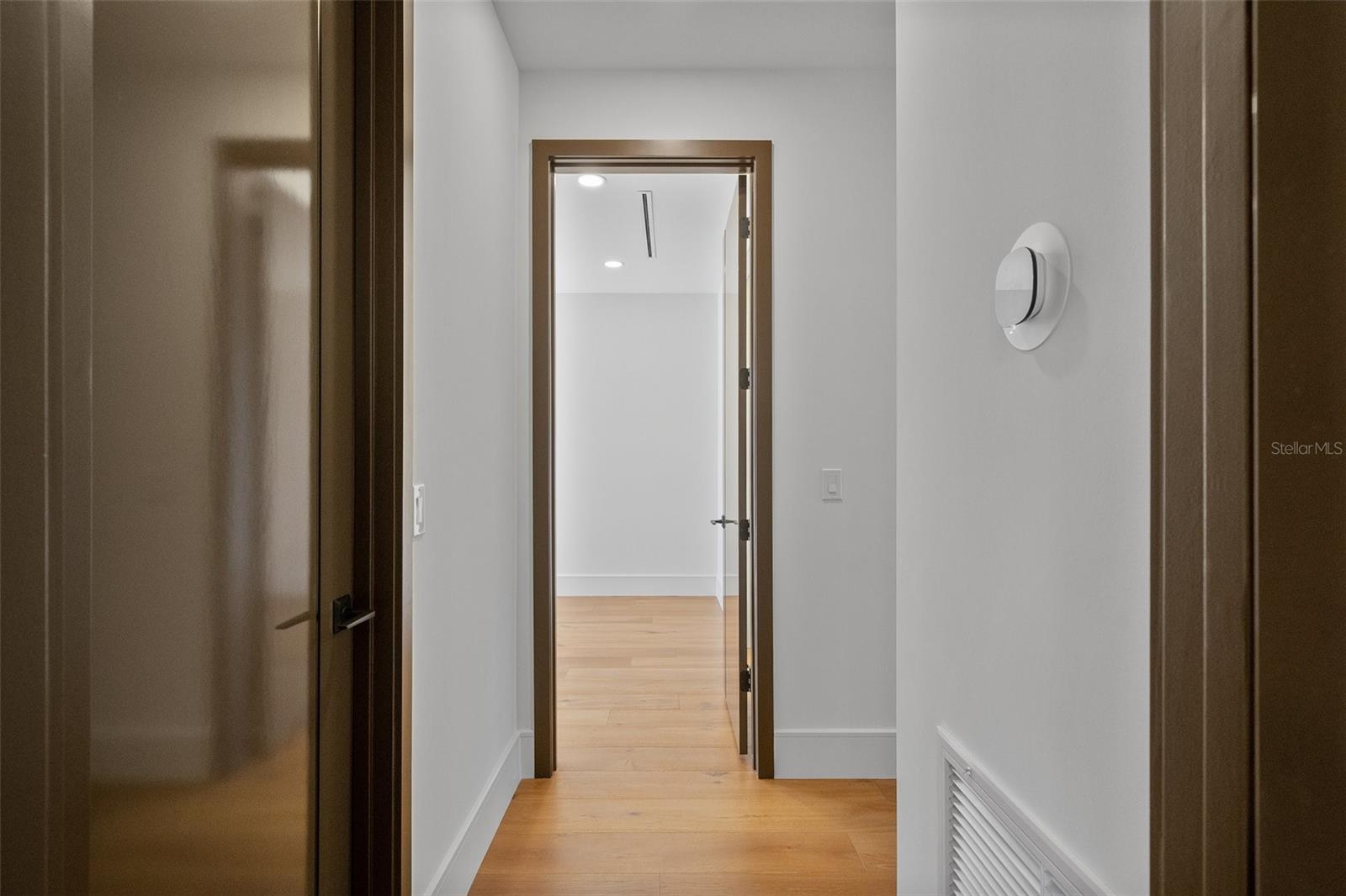 High gloss doors with mirror like finish