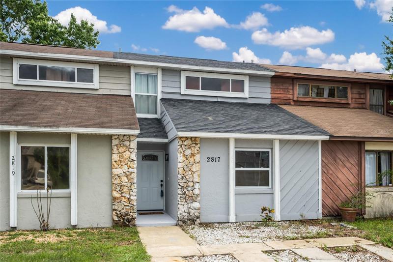 Welcome to 2817 Hunt Club Lane.