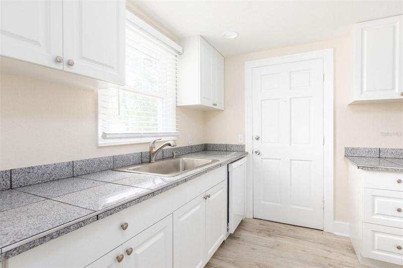 Villa -Kitchen with separate entryway