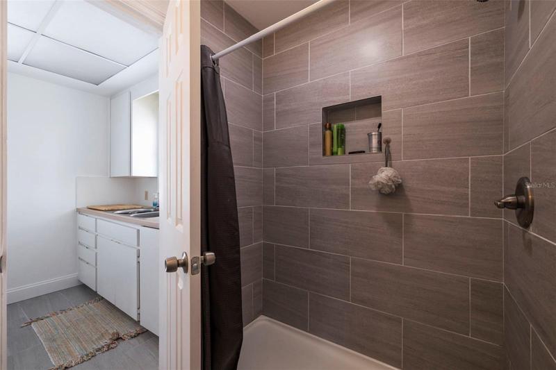 Duplex - Unit 1 bathroom