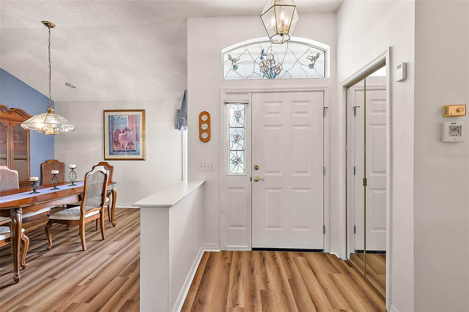 Front entrance w/luxury vinyl plank flooring