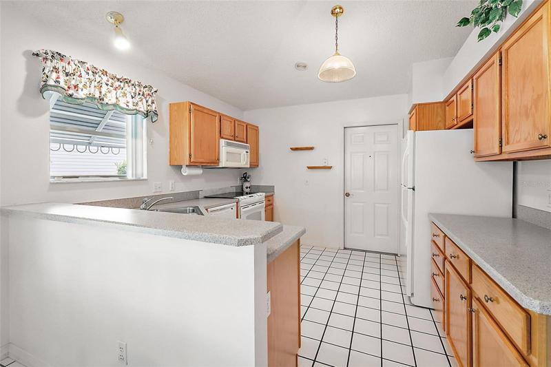 Kitchen w/lots of natural light
