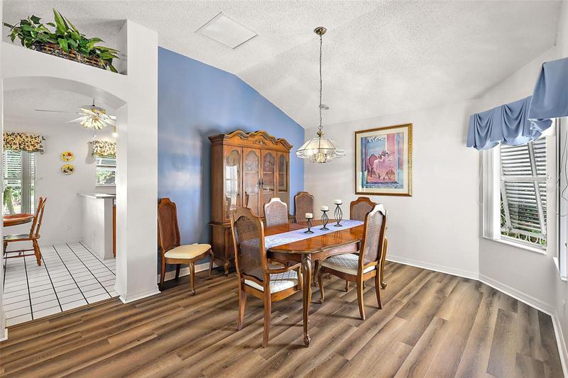Dining area w/luxury vinyl plank flooring