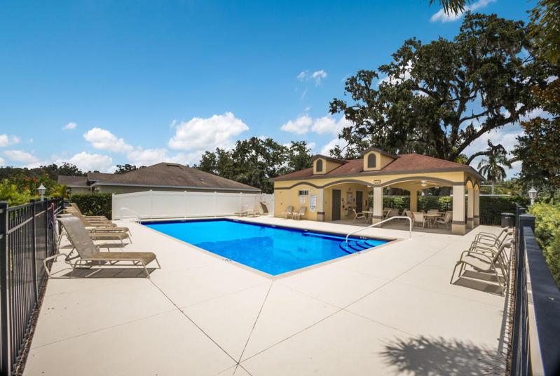 Community Pool;