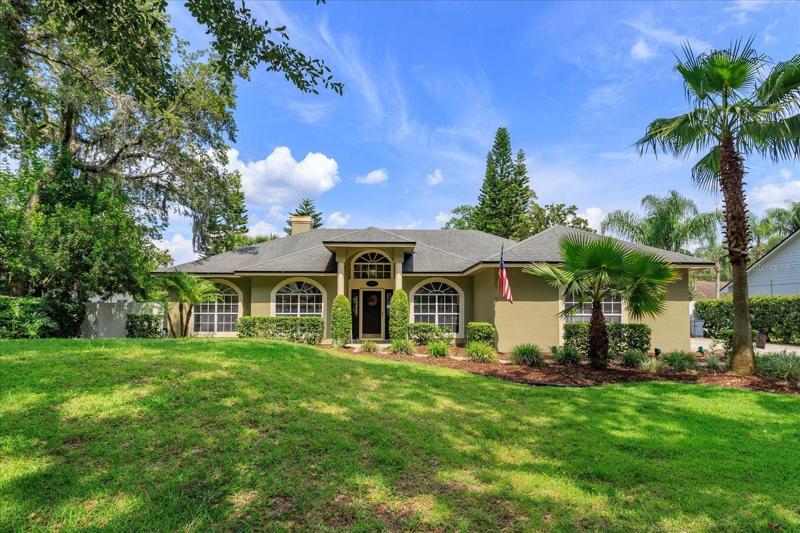 1023 Willa Lake Circle