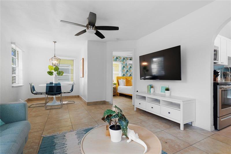 1502 Living Room