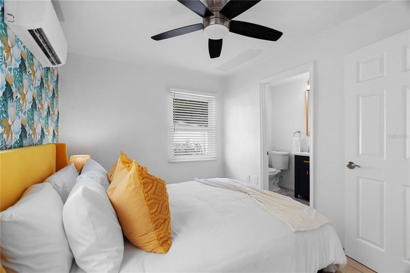1502 Bedroom