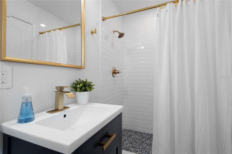 1502 Bathroom