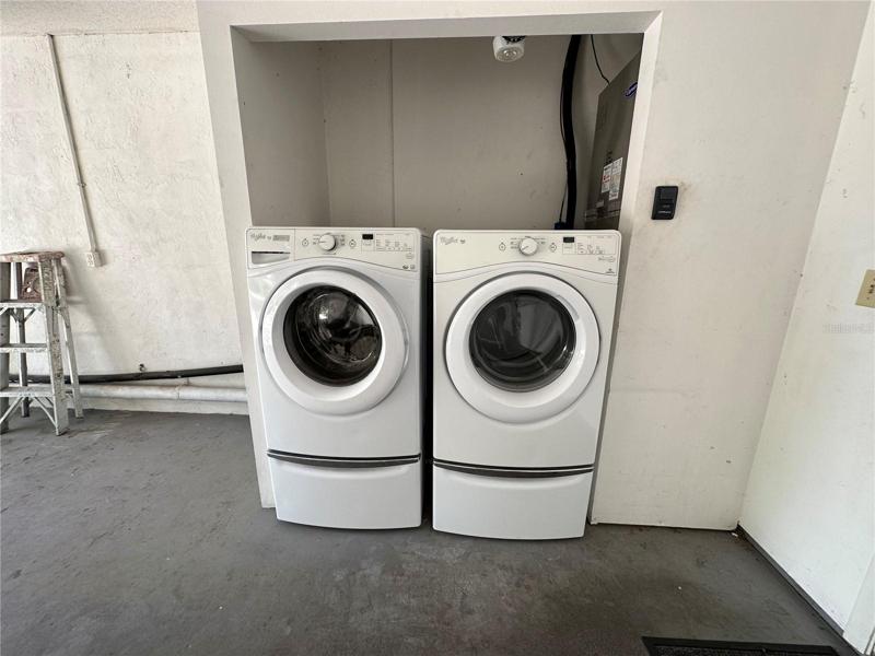 Washer / Dryer