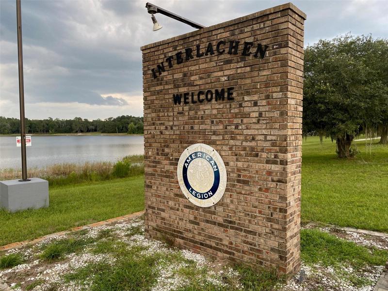DOWNTOWN INTERLACHEN