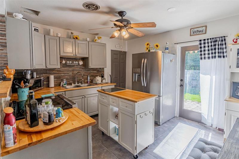 Kitchen 1
