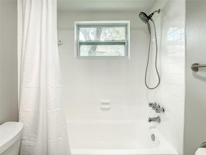 Fully updated bathroom