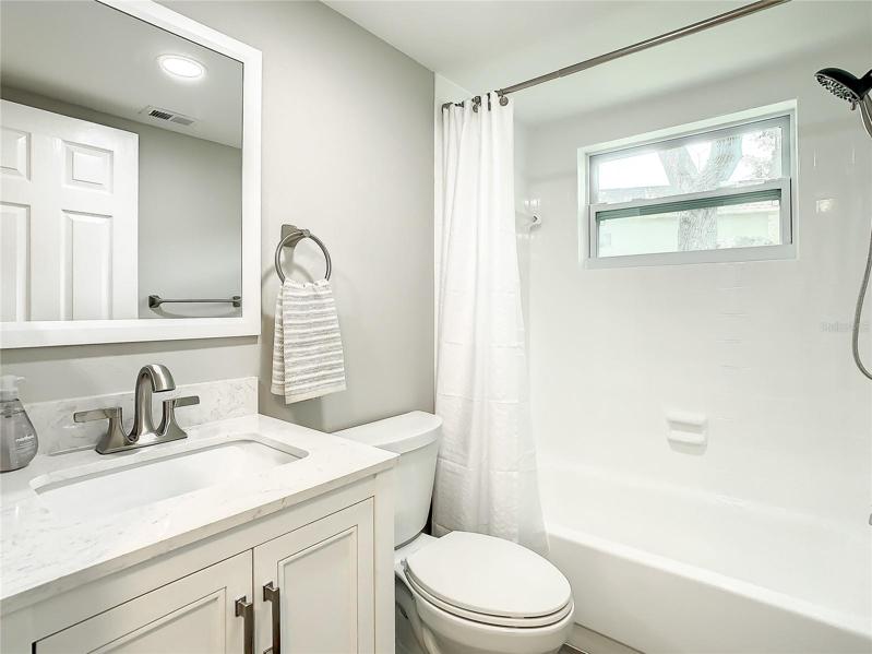 Fully updated bathroom