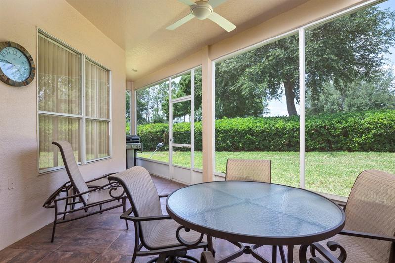 Covered patio with lots of room for entertaining