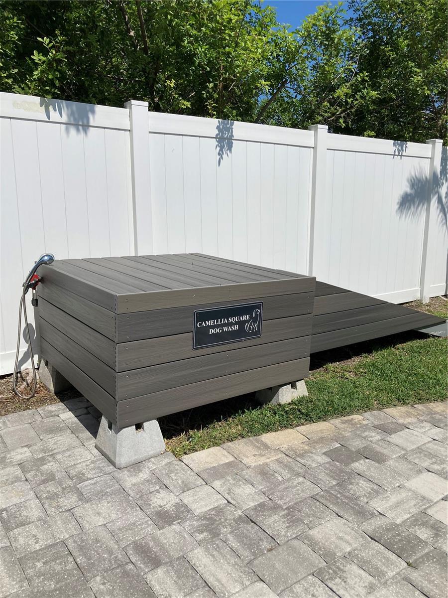 Dog washing station