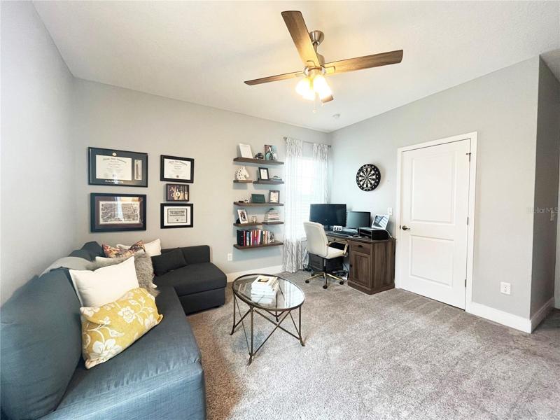 Third bedroom/Office