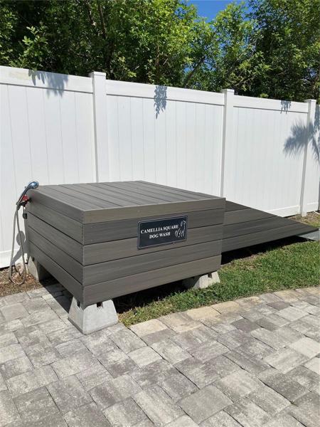 Dog washing station
