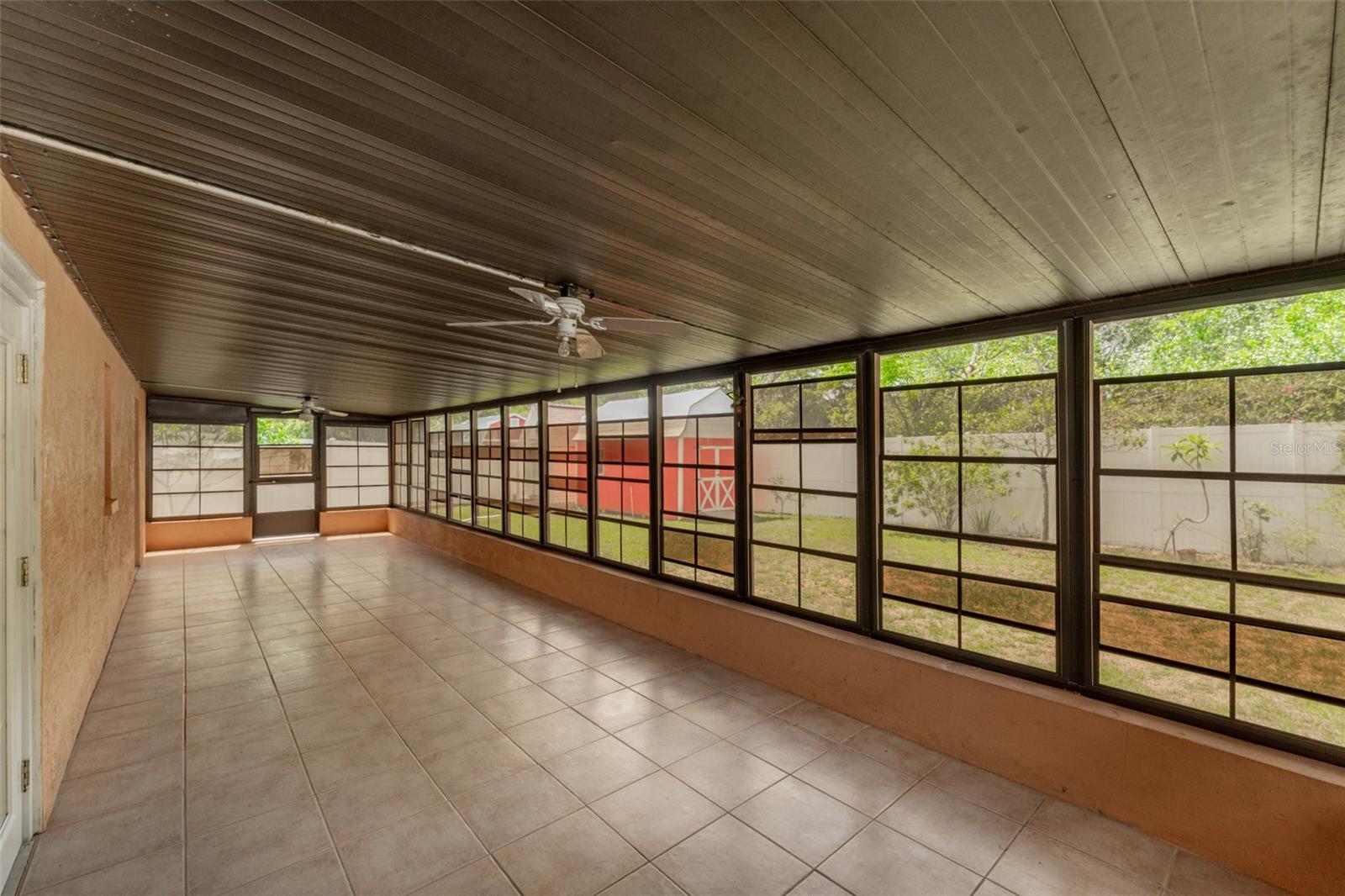 Screen porch
