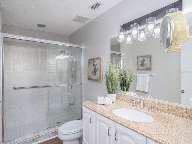 Ensuite Master Bathroom