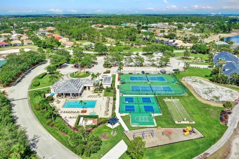 Clubhouse, pool, spa,tennis courts, Bocce Ball court, Basketball Court, putting green
