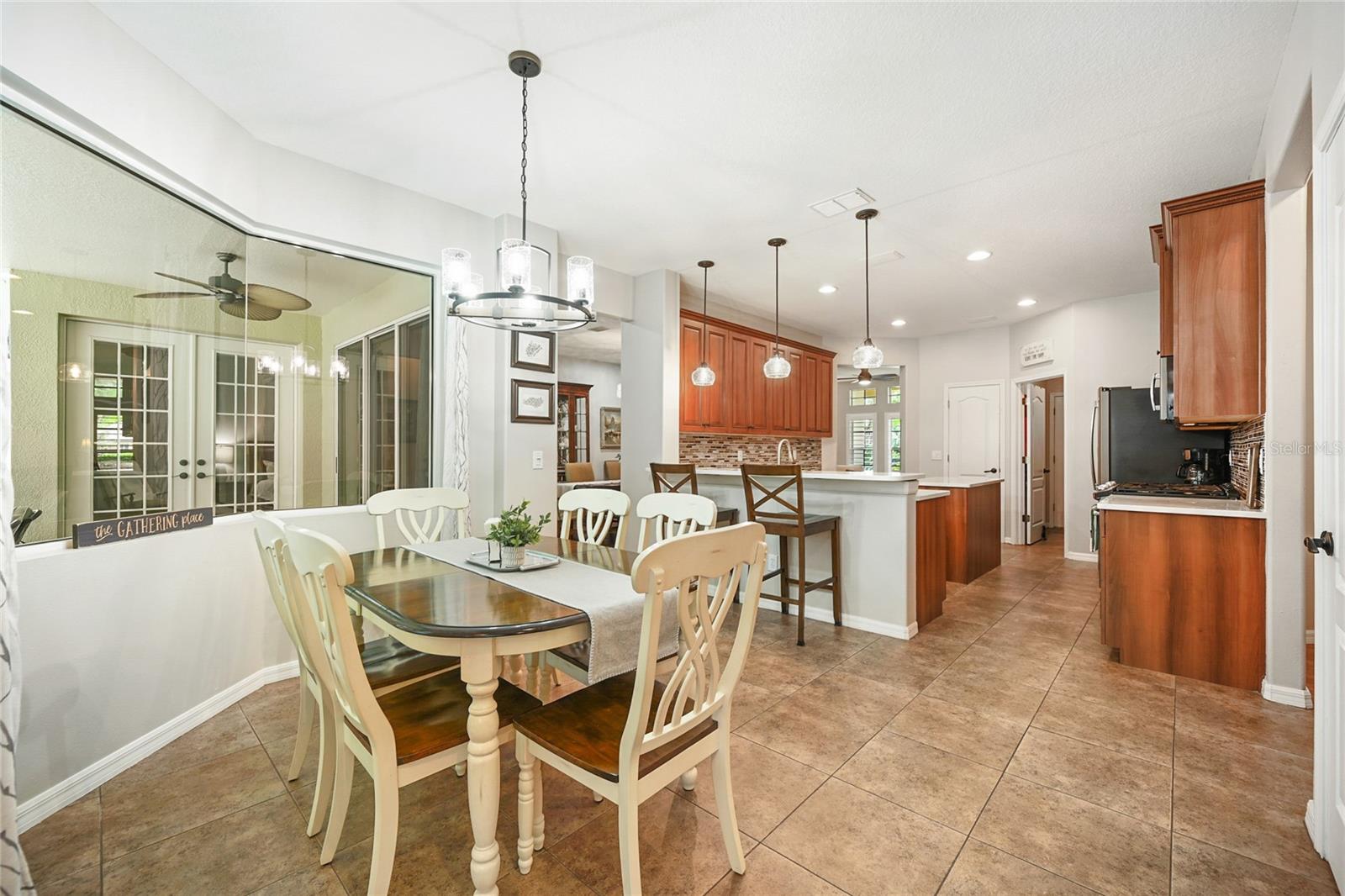 Kitchen Dinette with mitered window.