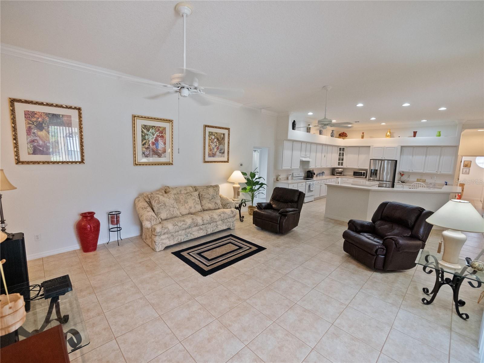 Family room off kitchen 17 x 21