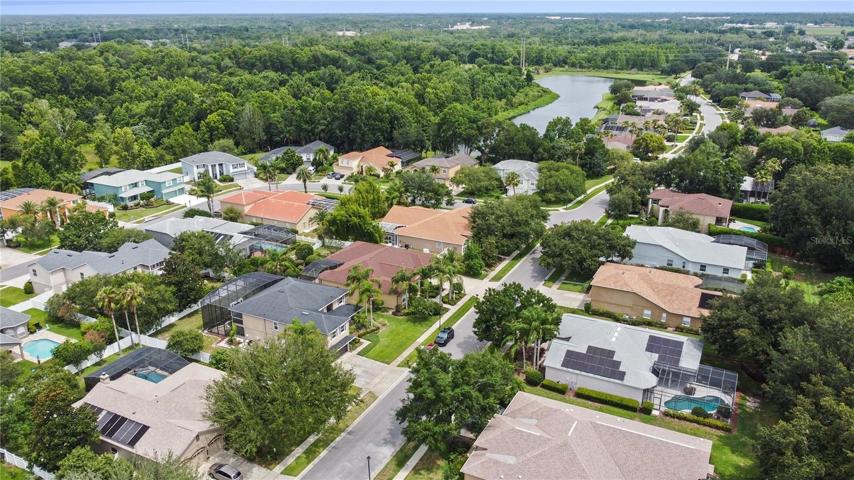 The gated community of Chapman Lakes has lakes, green areas and a playground.