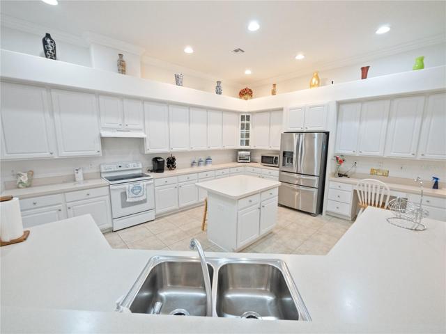 This kitchen is a dream come true!