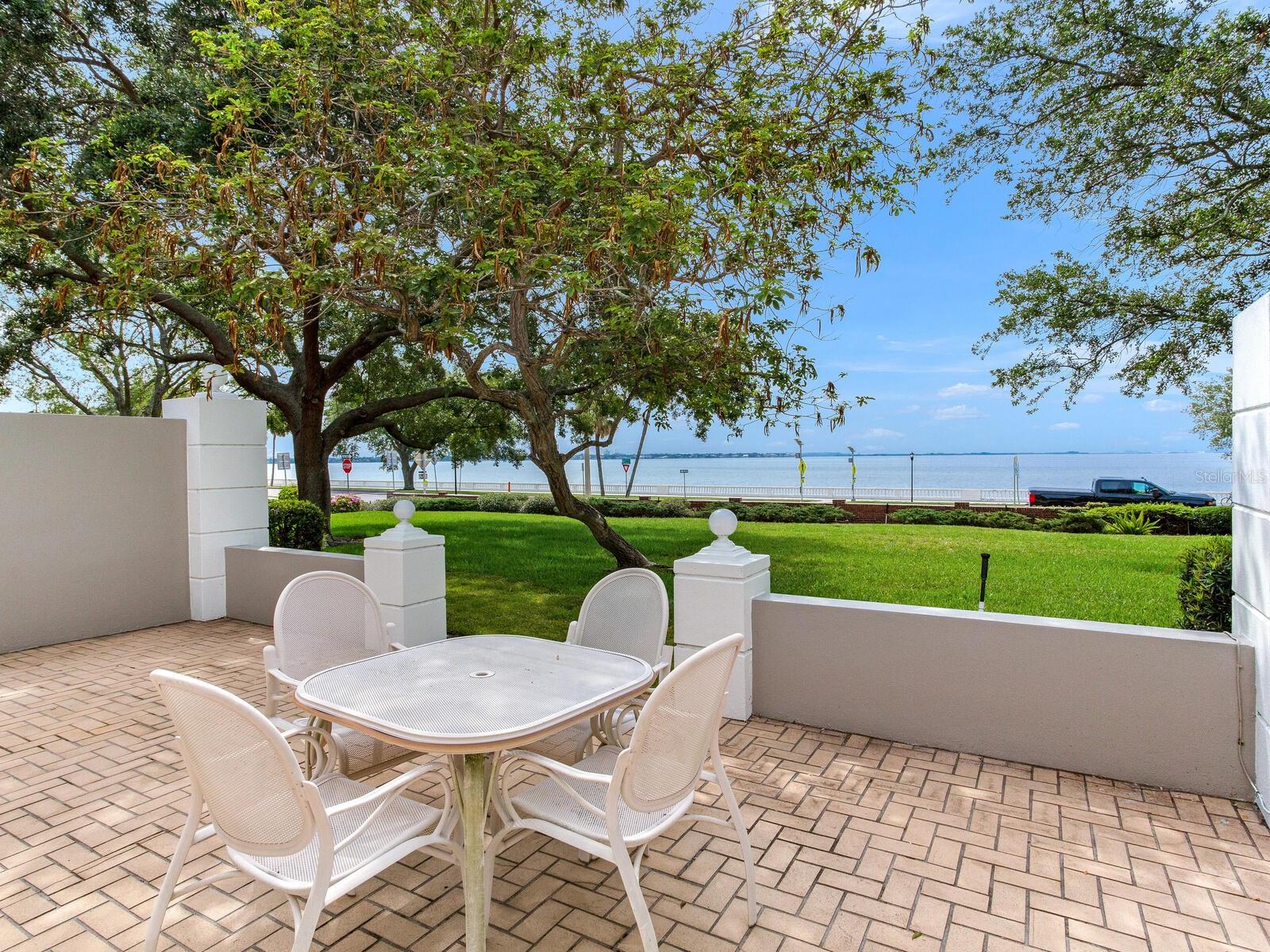 Open Bay views, great Gasparilla location.