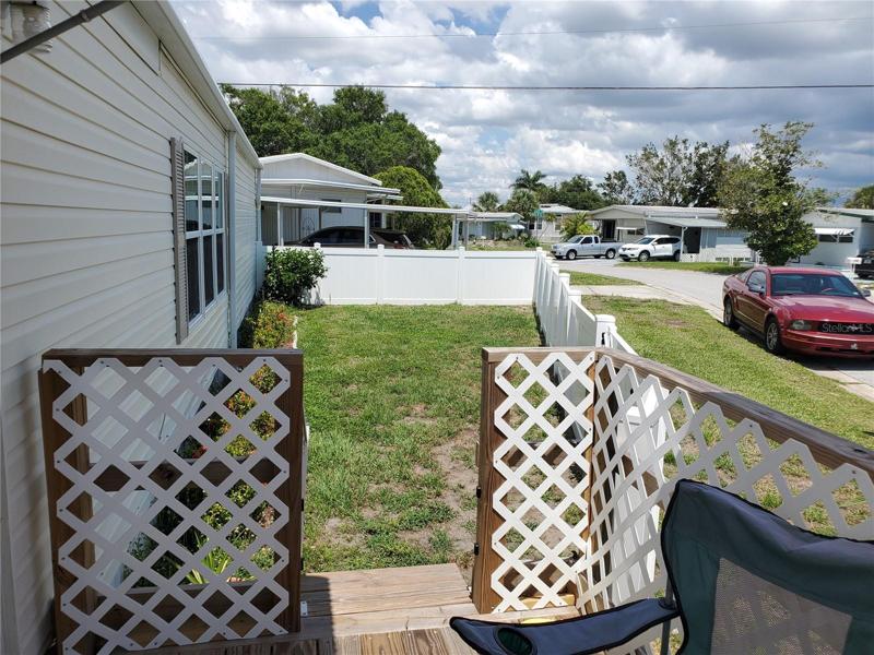 Side yard fence in