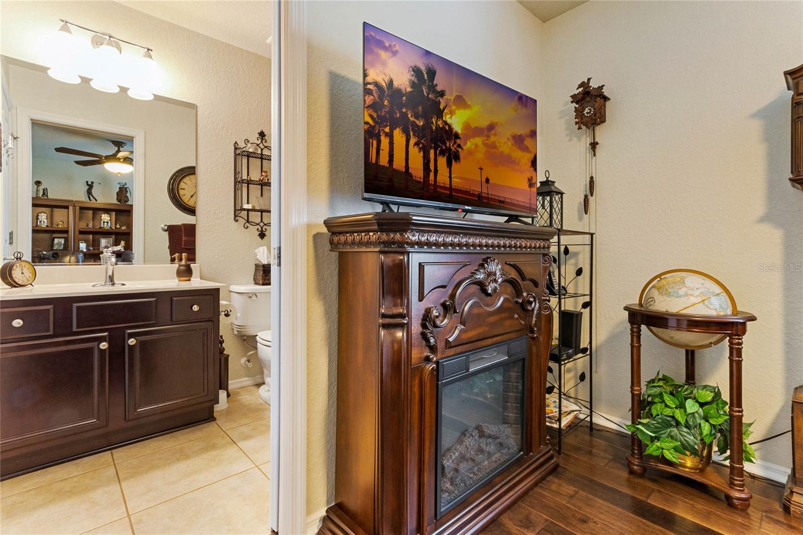 ensuite from bedroom 2/office
