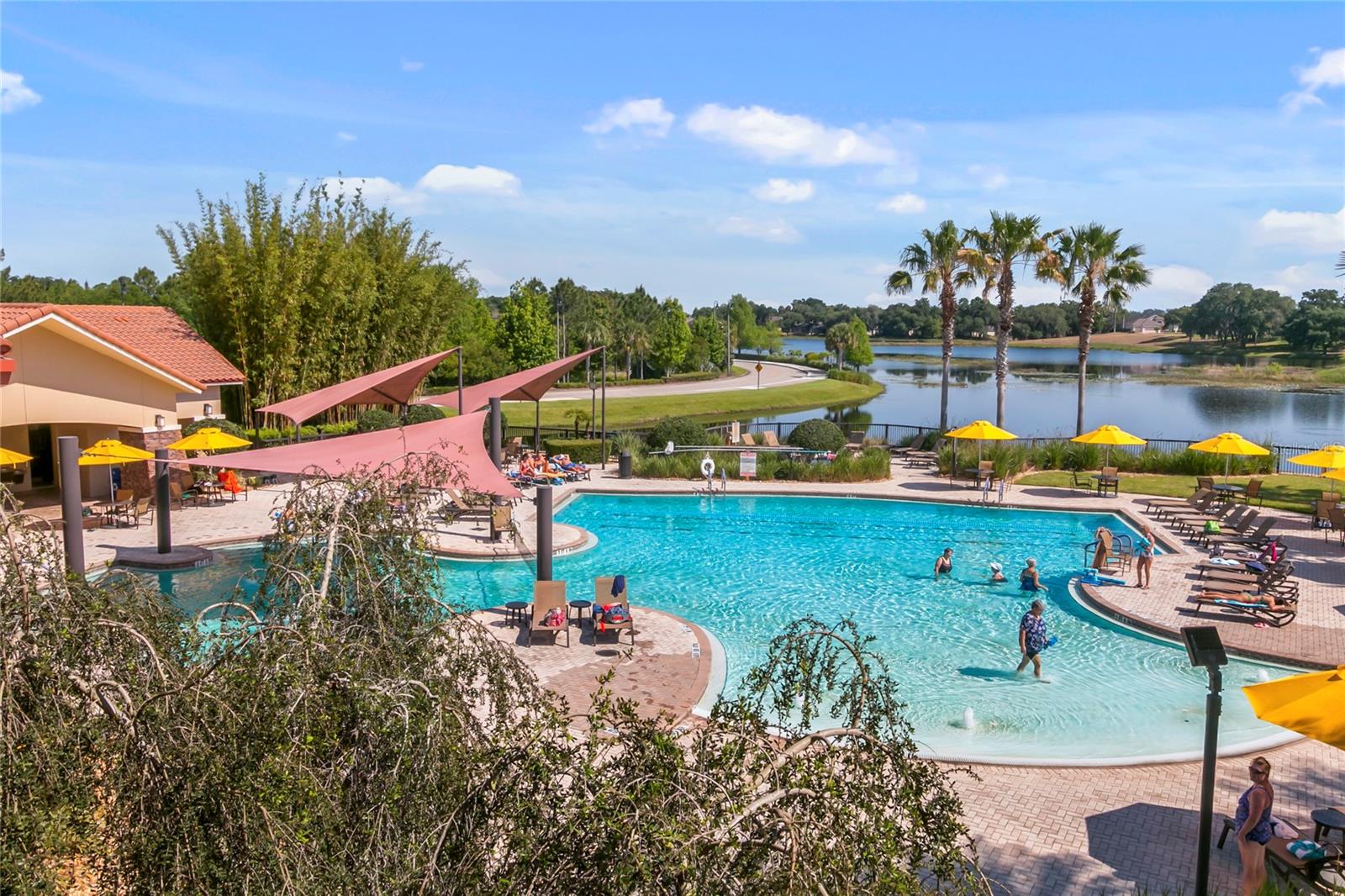 zero entry outdoor pool