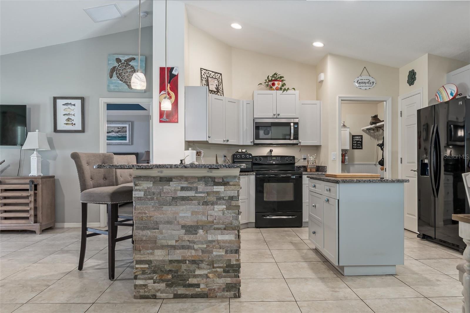 Light and Bright Kitchen