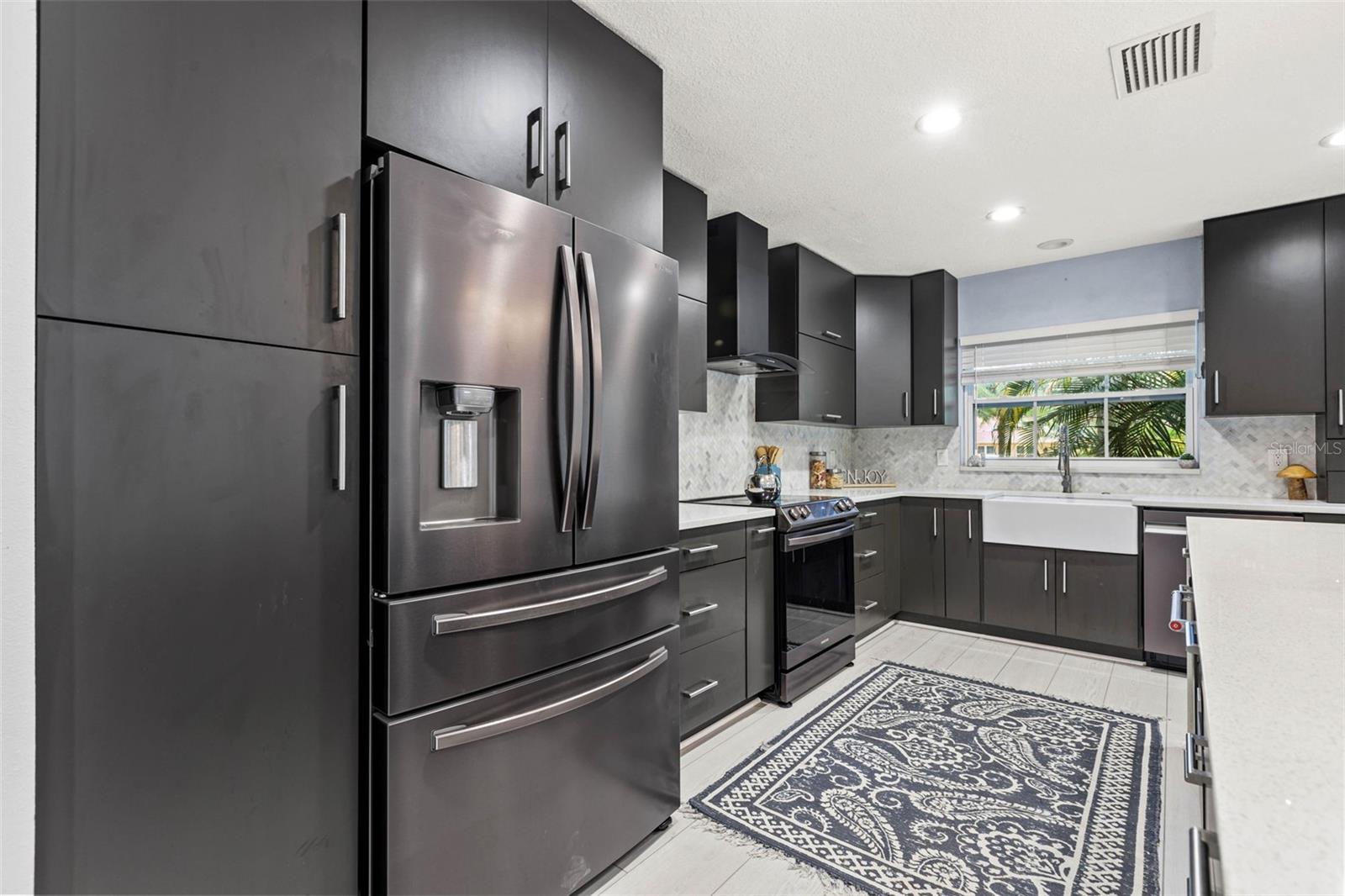 Black stainless appliances