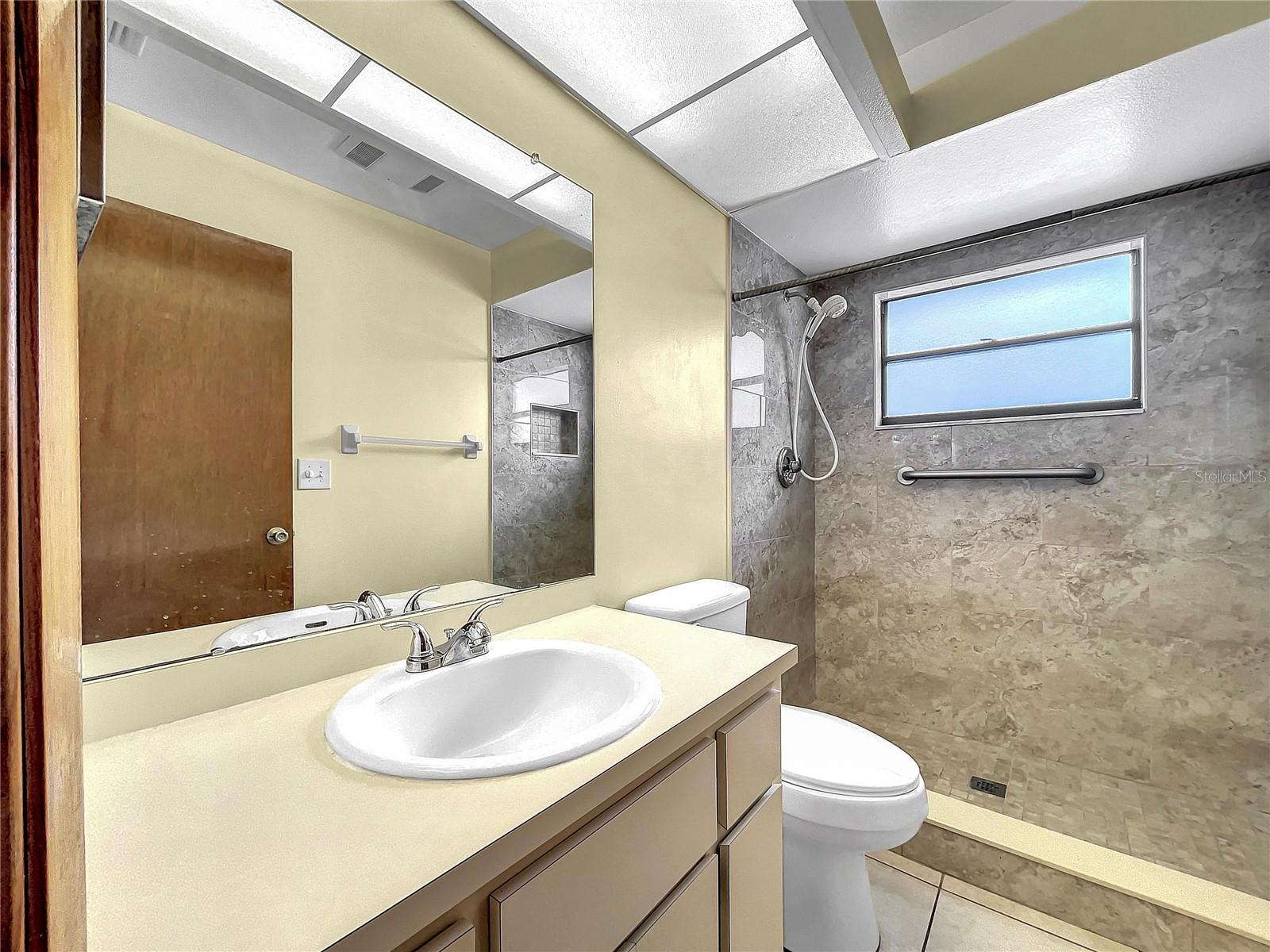 Bedroom 2 with Ceiling fan