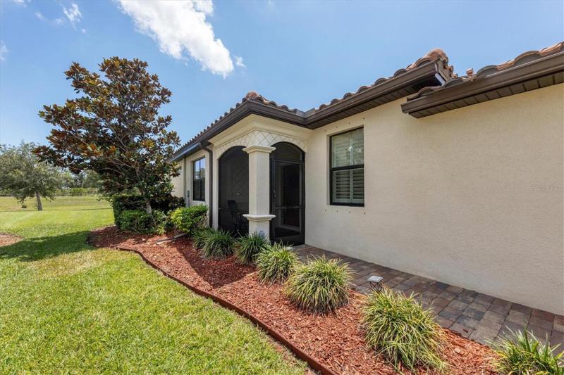 Screened Front Entry