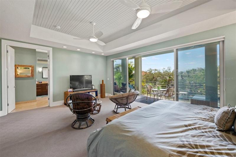 Primary Suite to your private lanai