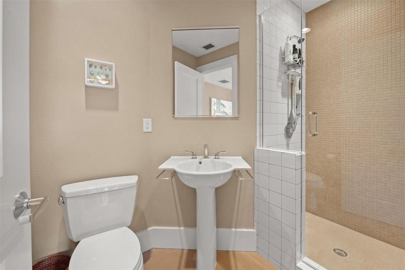 Full Bath for 2nd Bedroom