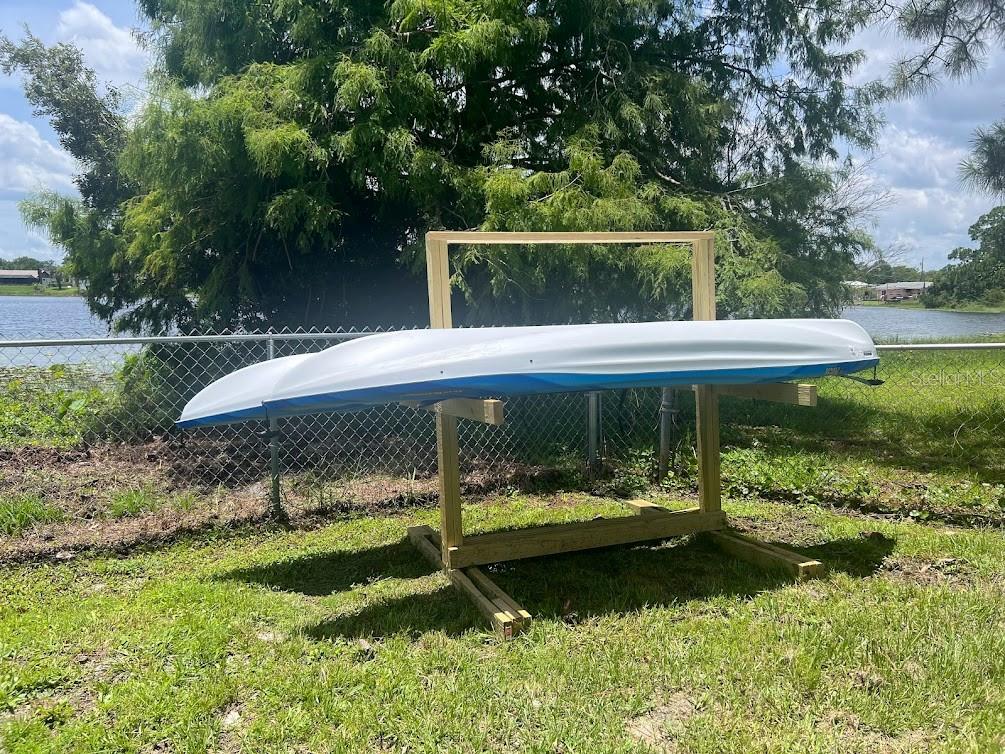 Kayaks &amp; stand convey with the home!
