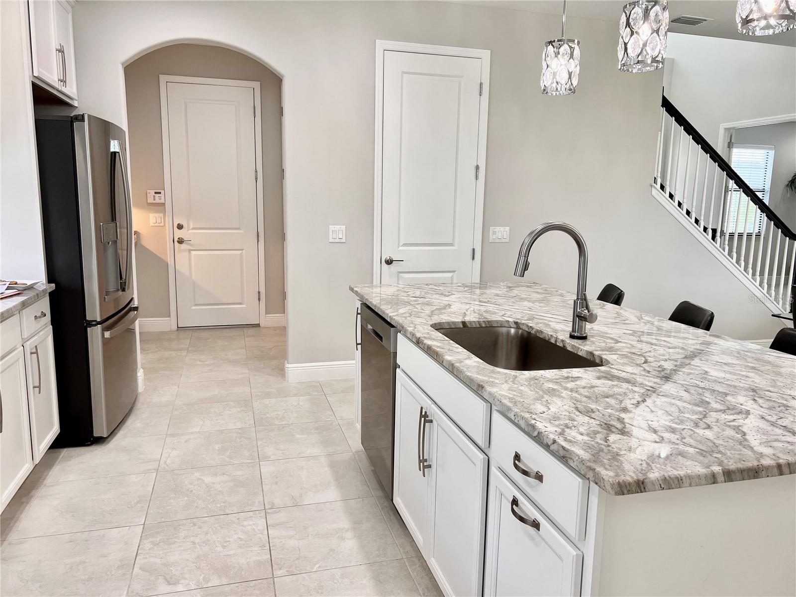 KITCHEN/OWNER'S ENTRANCE