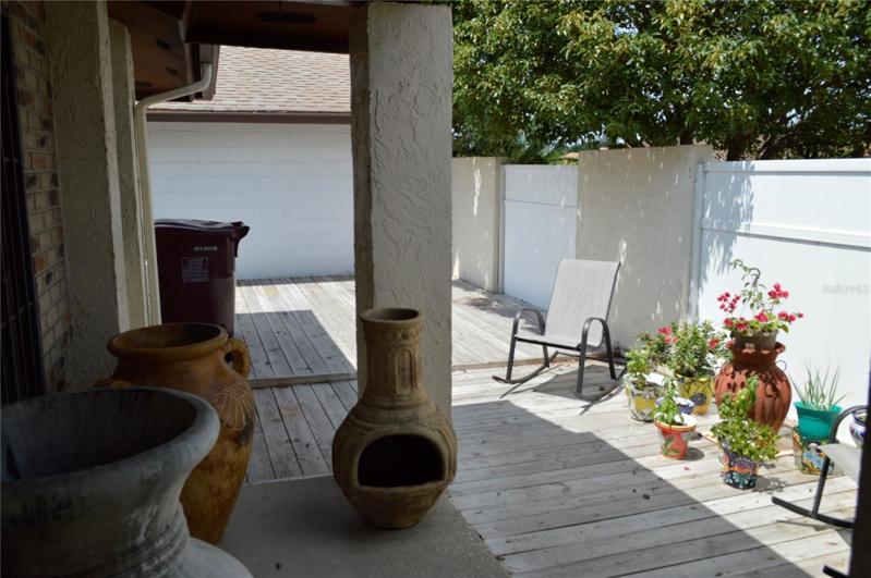 Side terrace.